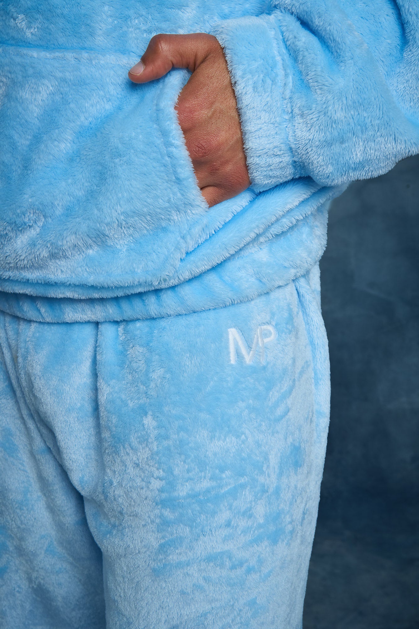 Women's sky blue indoor sweatshirt